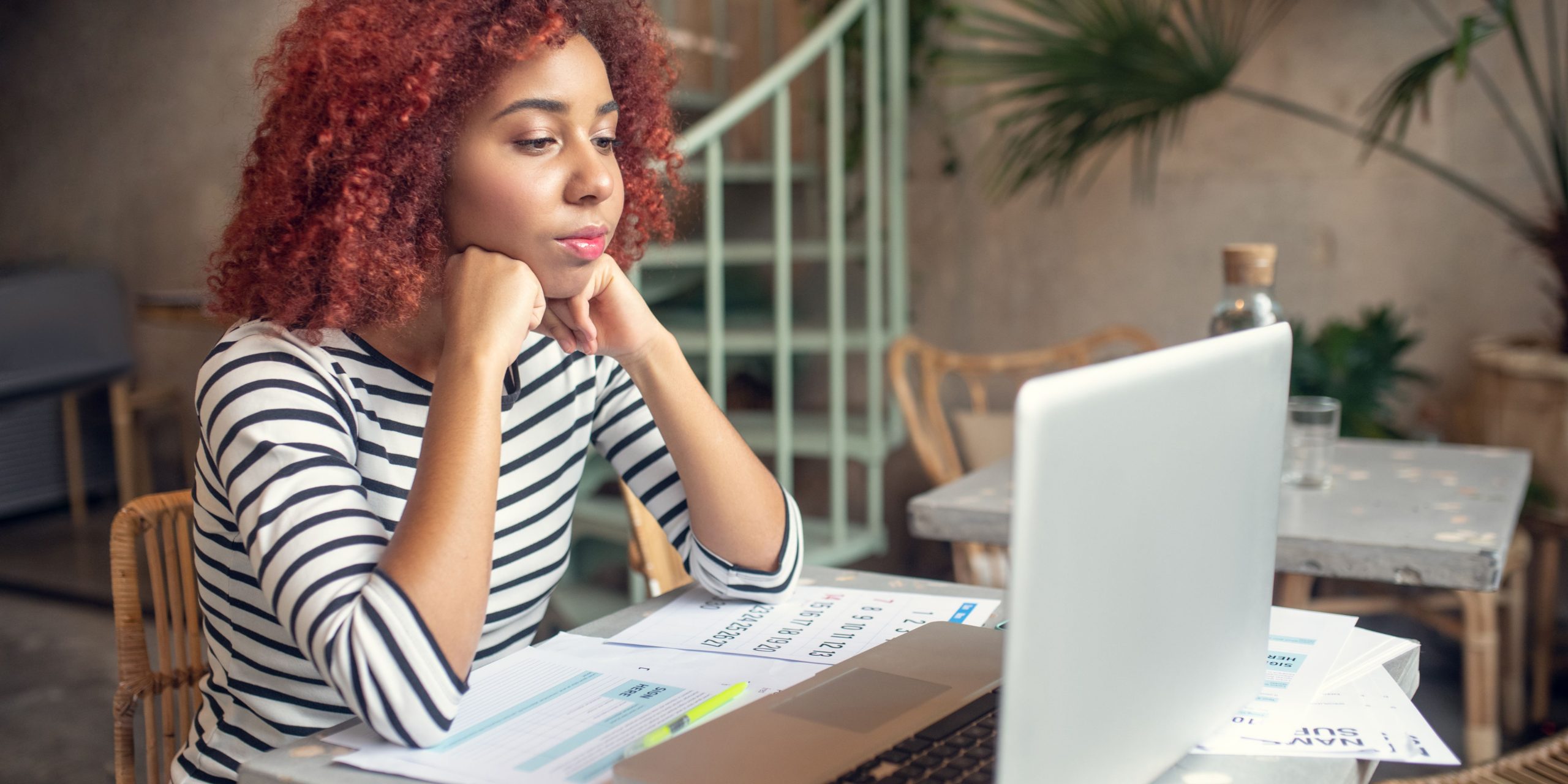 Lo que tu negocio digital necesita no es otra estrategia… es tu renacimiento